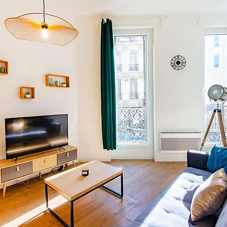 Apartmán Modern Flat Near The Old Port